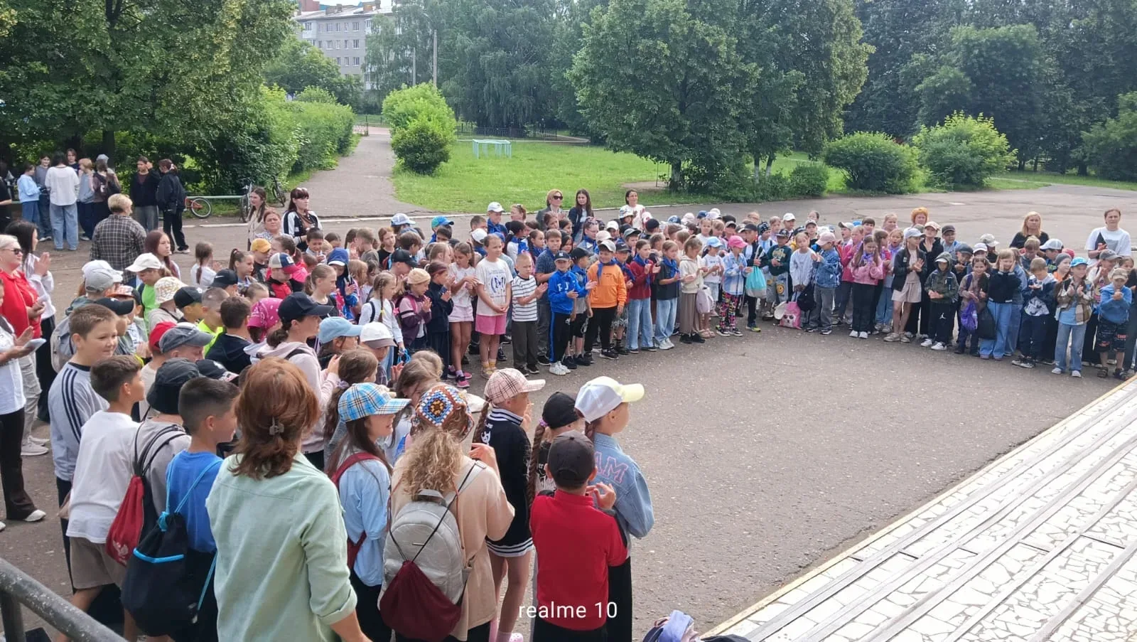 🕯 Минута тишины, которая объединила нас

Сегодня в нашем лагере прошла минута молчания. В эту минут