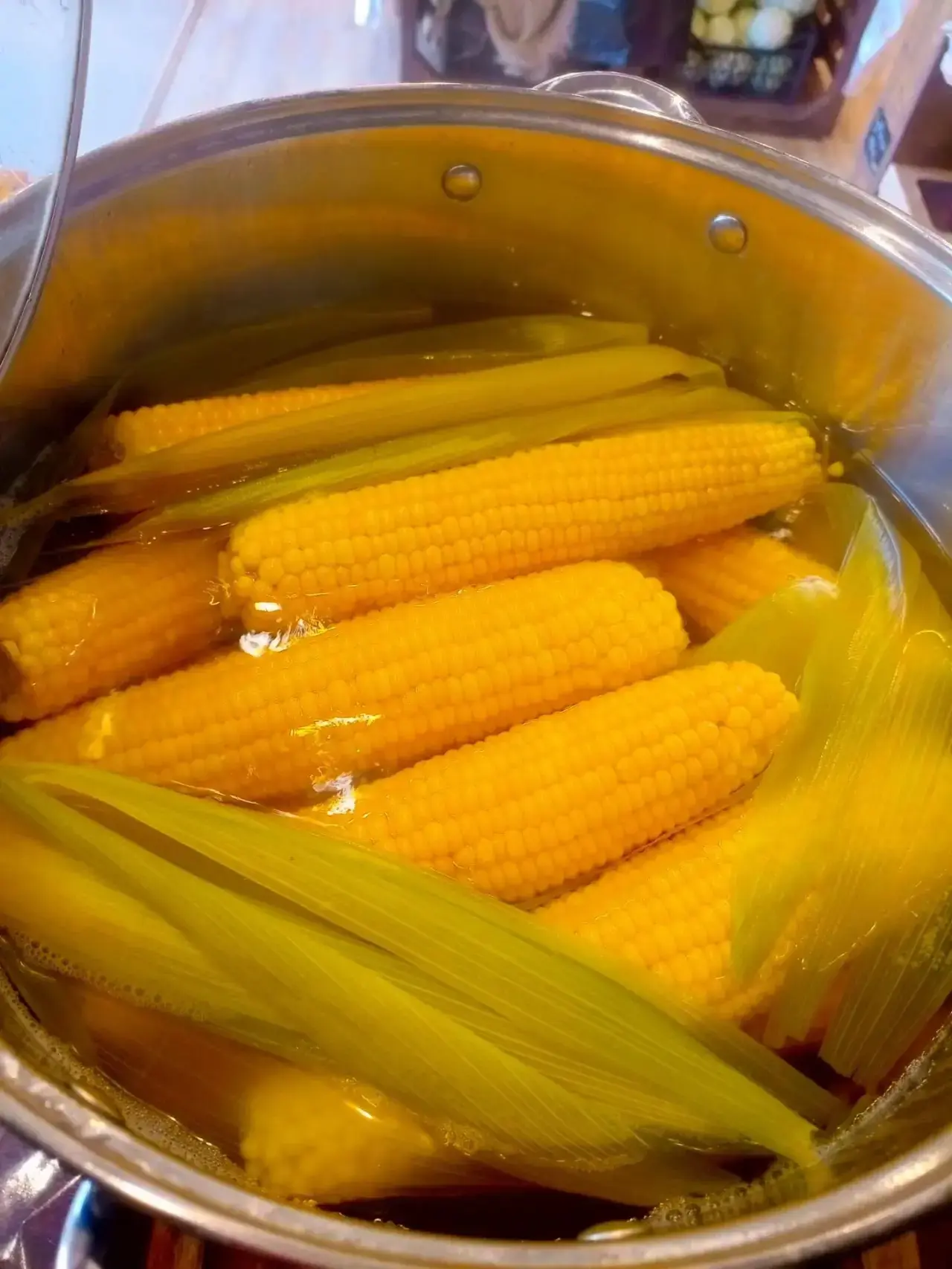 Ждём за кукурузой 🌽