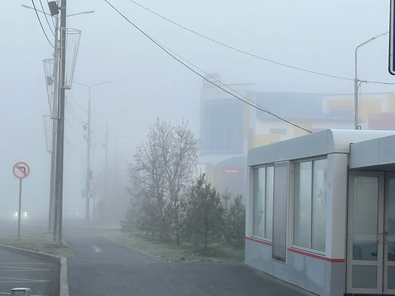 🌫 Утром в Салехарде опустился плотный туман