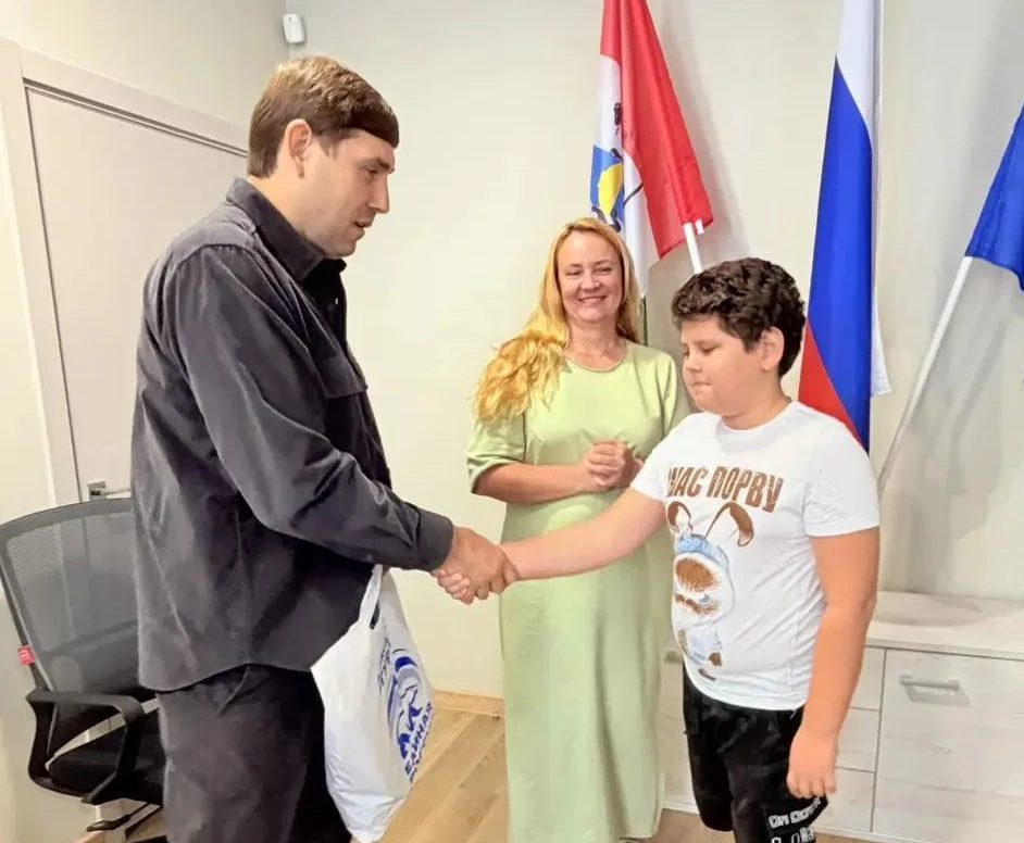 Собираем детей в школу: канцелярия для тех, кто нуждается в заботе