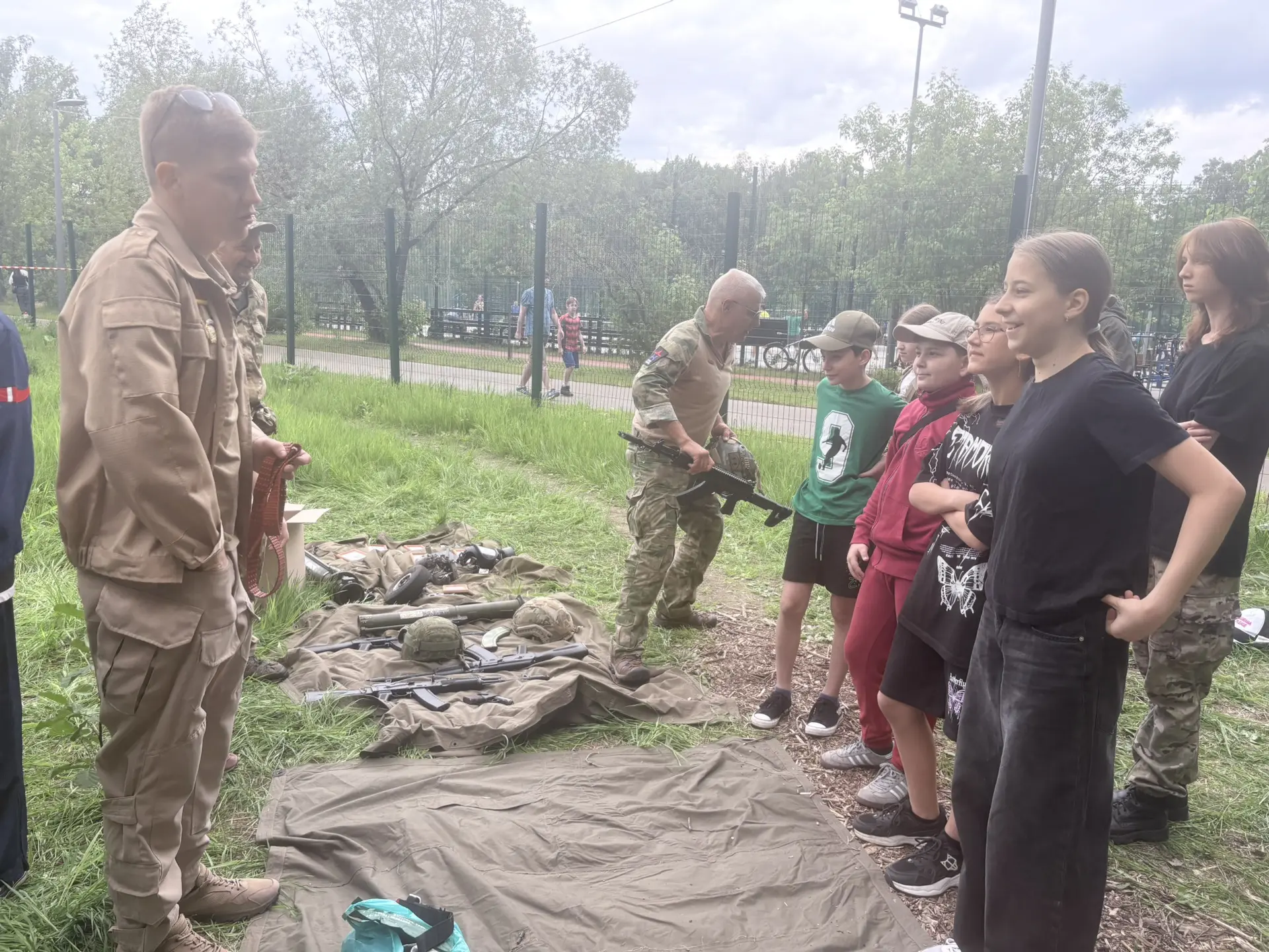 🔥Воскресная тренировка 5В класса в клубе имени В. Ивашина В этот солнечный день ребята из 5В класса 