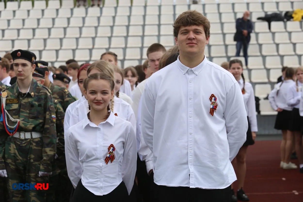 ⭐️В Орске состоялся традиционный «Вальс Победы». В этом году акция объединила более полутора тысяч у