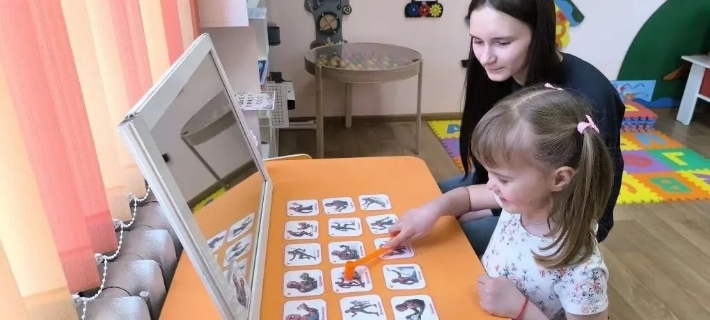 Обучающиеся психолого‑педагогического класса провели занятия в Центре «Доверие».
