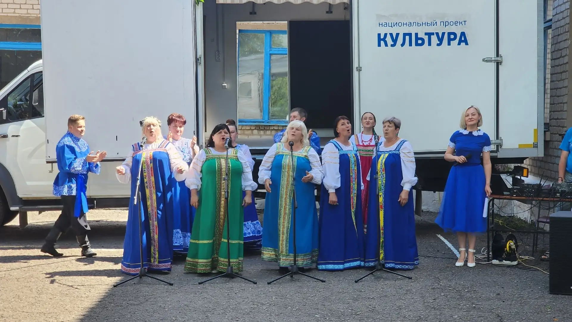 «С песней по жизни»: концерт, согревающий сердца.