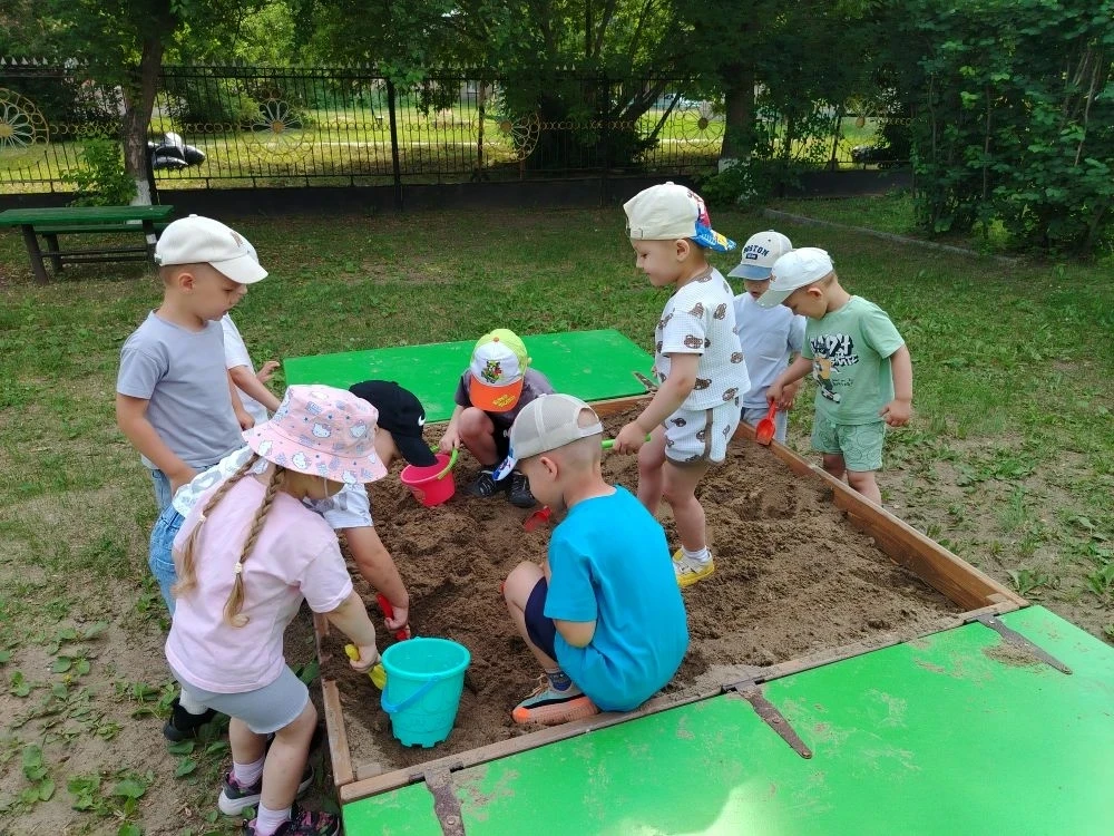 Летние дни, полные радости и игр! ☀️