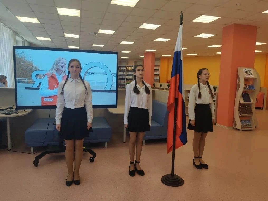 ✨ Торжественный момент взросления: новые граждане России!  Быть гражданином своей страны — это не то