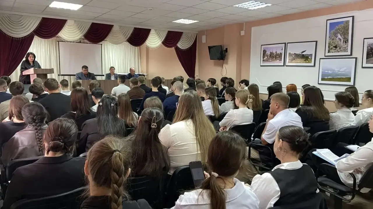 О ГРАЖДАНСКОМ ДОЛГЕ И ЗАЩИТЕ ОТЕЧЕСТВА: ЦИКЛ ПАТРИОТИЧЕСКИХ ВСТРЕЧ ПРОШЕЛ В ФИЛИАЛАХ СГПИ  📢 19 и 20