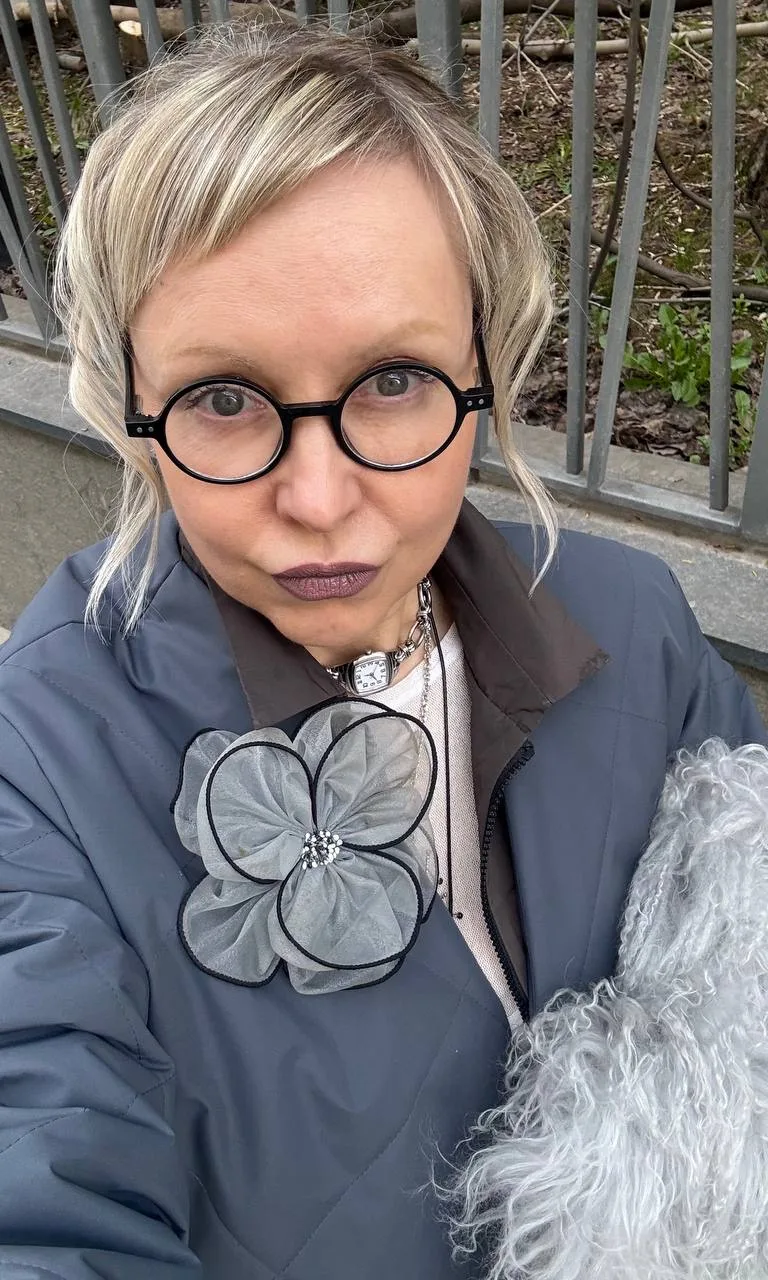 Иногда я тоже ношу платья. А это одно из любимых  • платье Unke  • ботильоны Zara • кимоно Gate31  К