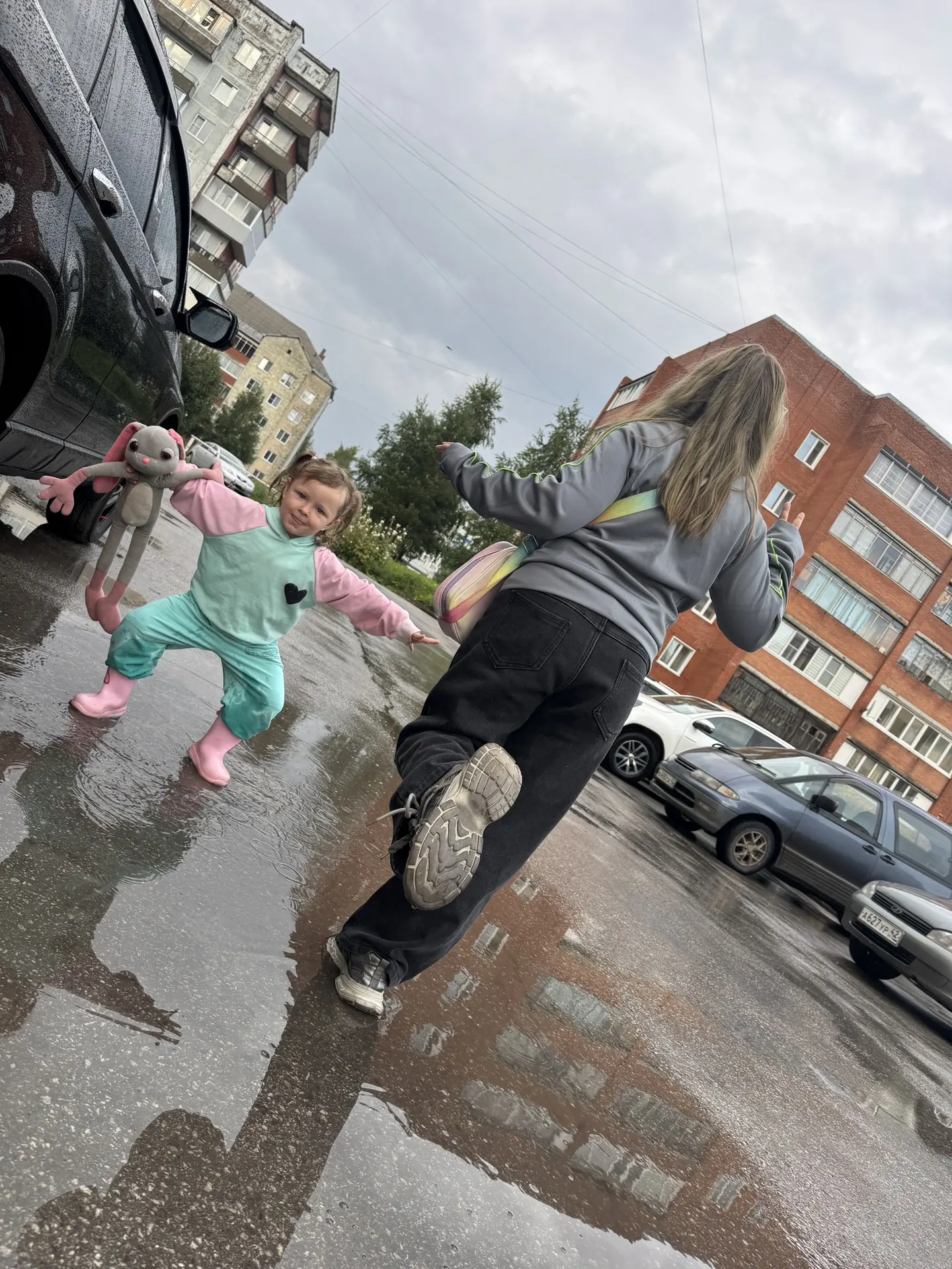 Вечерняя прогулка по лужам🥰