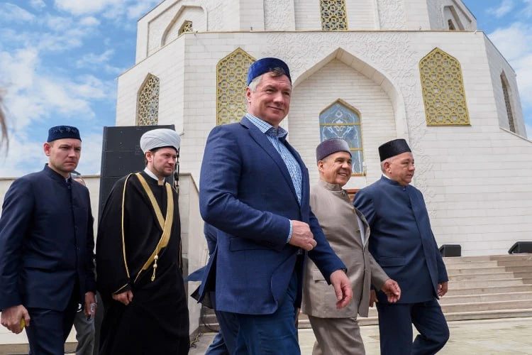 Проспали это светлое пятничное утро. Но зато успели подготовить для вас, уважаемые читатели ЖБЗ, тра