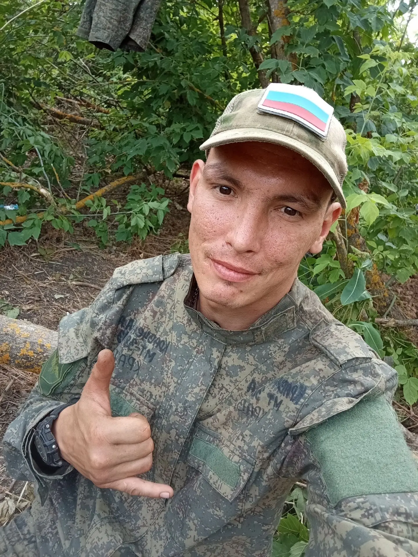 💬 «Передаю Абакану большой привет из за ленточки ! Всем мира друзья !»