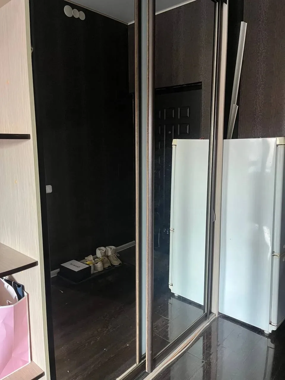 Г Казань Сдаём комнату в общежитии переделанная в ГОСТИНКУ по улице КОРОЛЕНКО, 54. В комнате своя ку