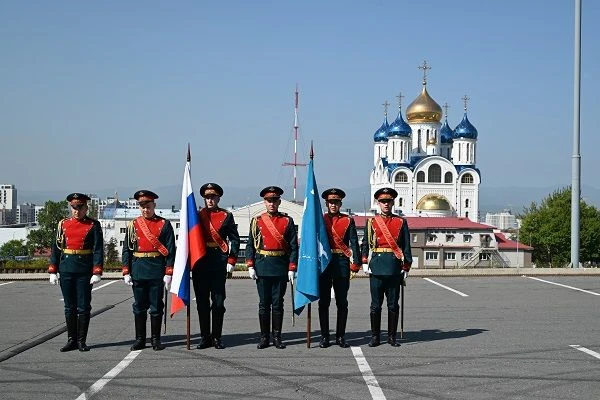 Начальник УФСИН принял участие в церемонии полуденного выстрела в честь 81-й годовщины ...