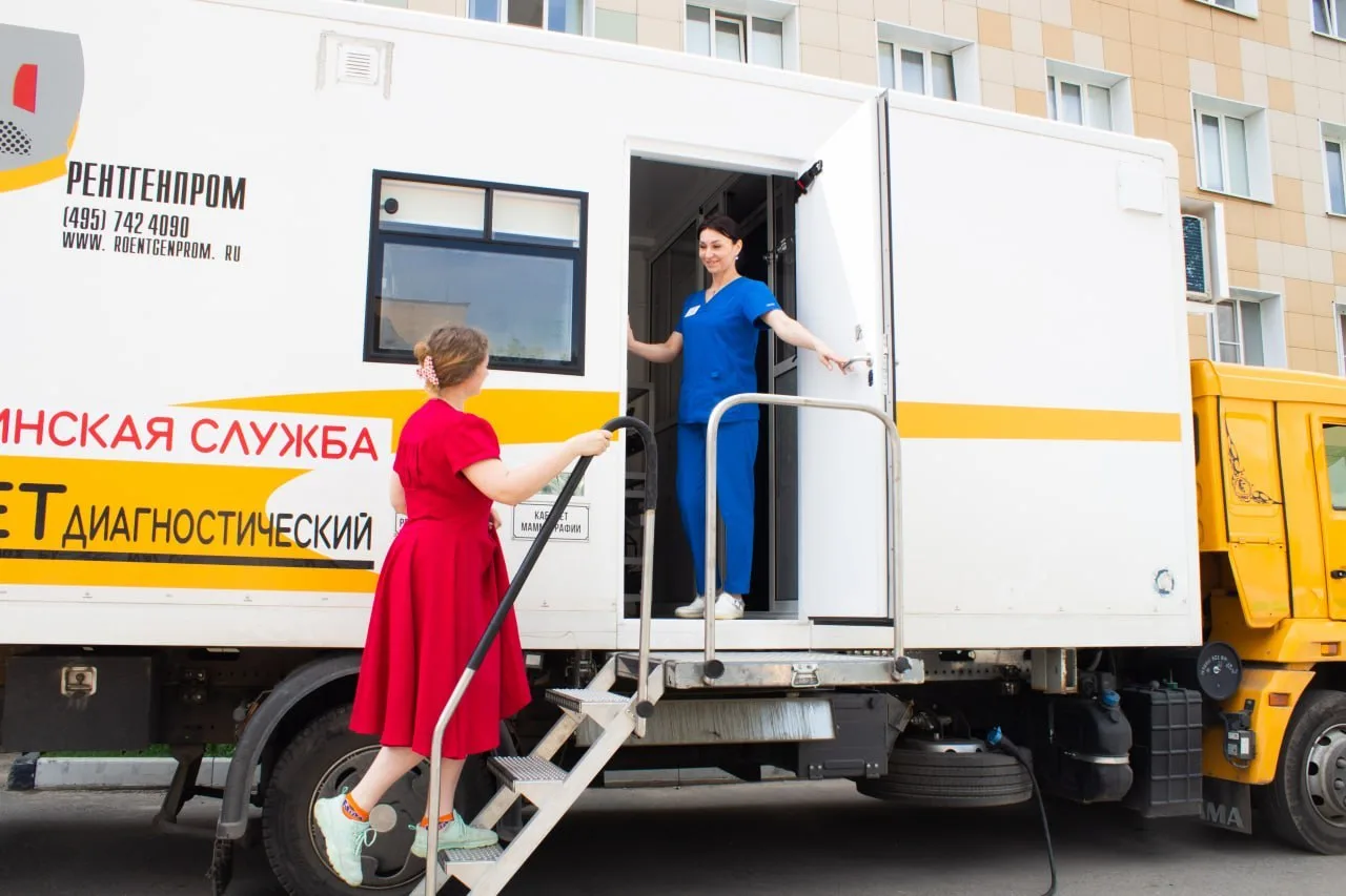 Почти 100 000 жителей Подмосковья получили медицинскую помощь в мобильных комплексах с начала года. 