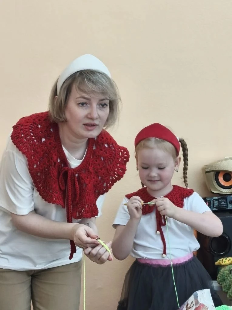 "Рукодельная династия: секреты мамы, которые передаются мне».
Каждая вещь, созданная руками Александ