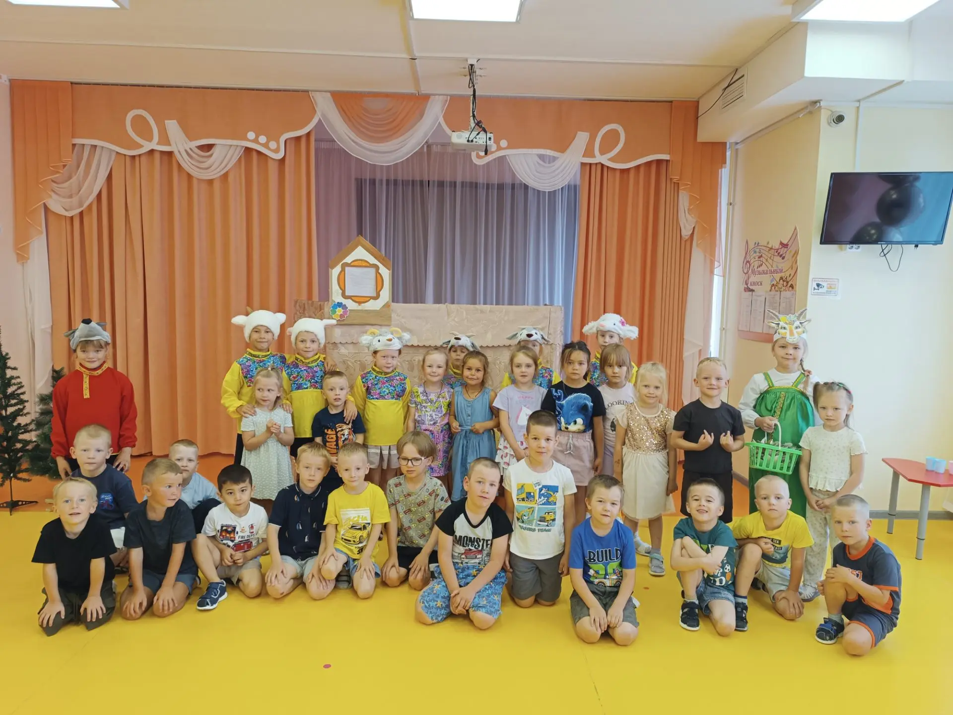🎭Театральные гастроли коллектива "Морозко" продолжаются 🎉
⚡Не смотря на то, что некоторые артисты 