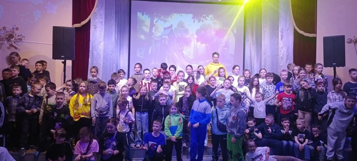 🎉 Ураган веселья официально открыт! 🎉

С 1 июня в нашей школе снова неспокойно… Но только от счаст