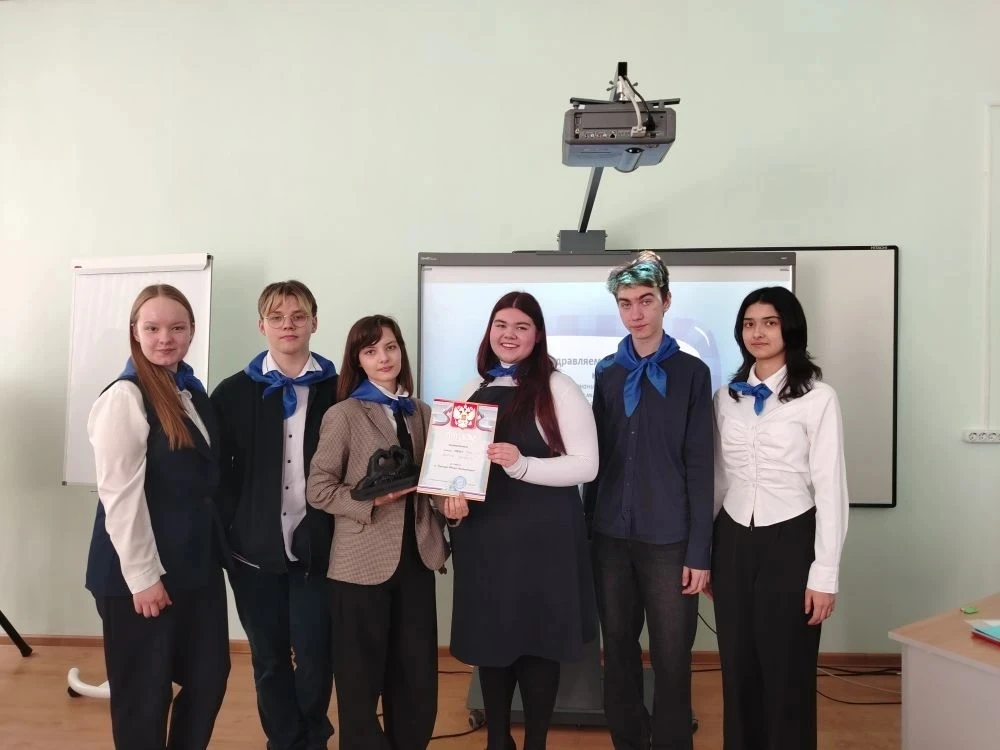 Ура!!! В турнире юных медиаторов наша команда "Золотое правило" стала победителем среди 13 школ!!! М