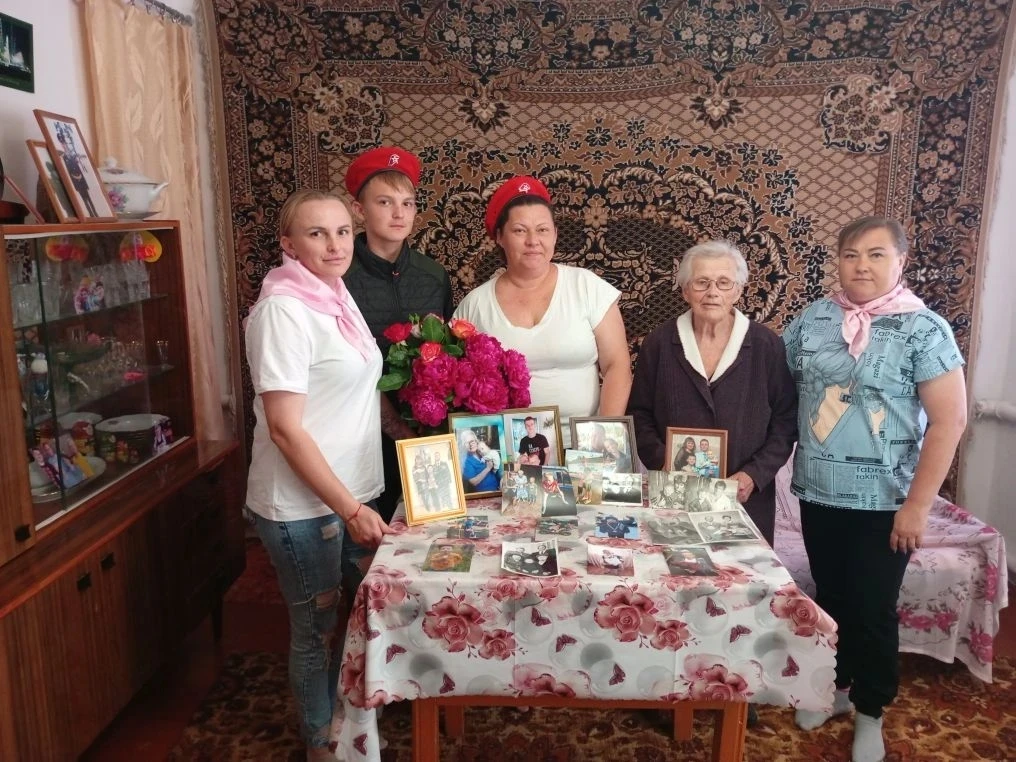Ретро-вечеринка в «Серебряном» возрасте: как одна встреча оживила целую эпоху