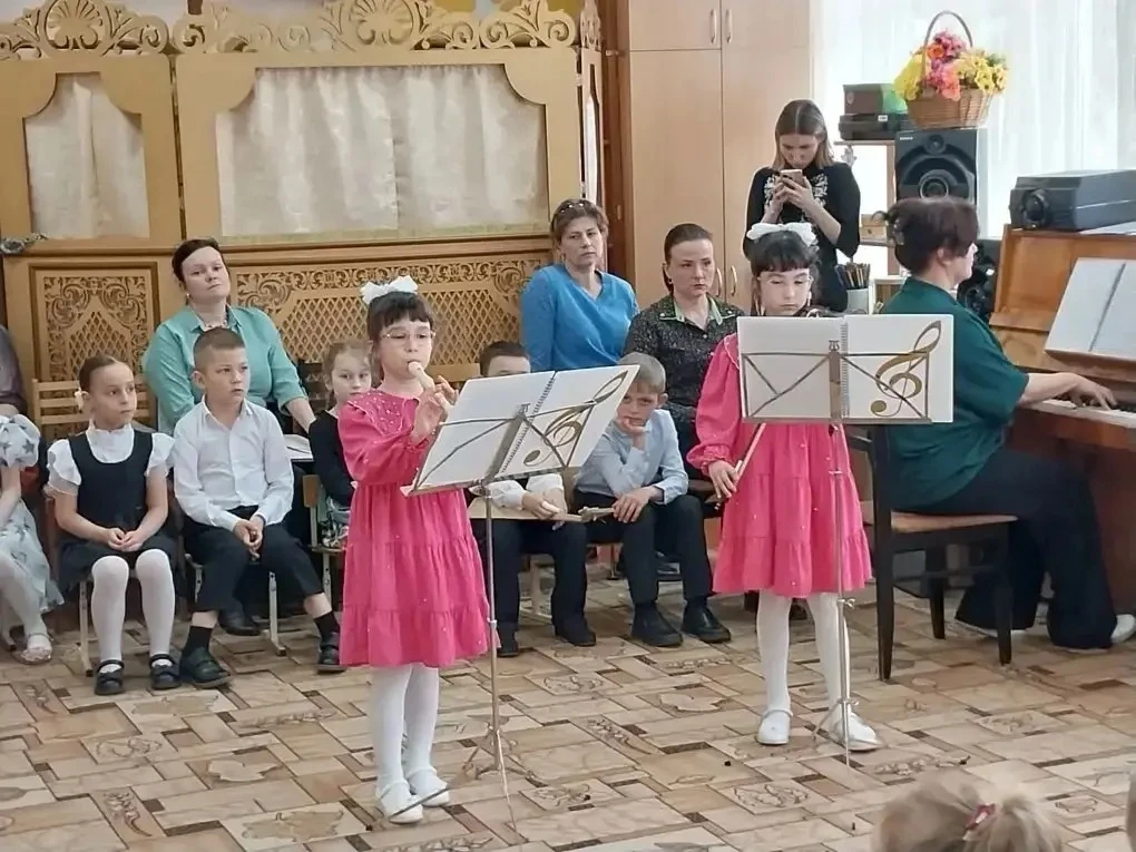 🎶Совместный концерт.                          В рамках взаимодействия с детской школой искусств в де