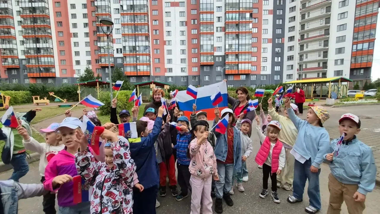 Эта неделя в нашем детском саду прошла под знаком дружбы и творчества.🎨🖼Девочки с удо...