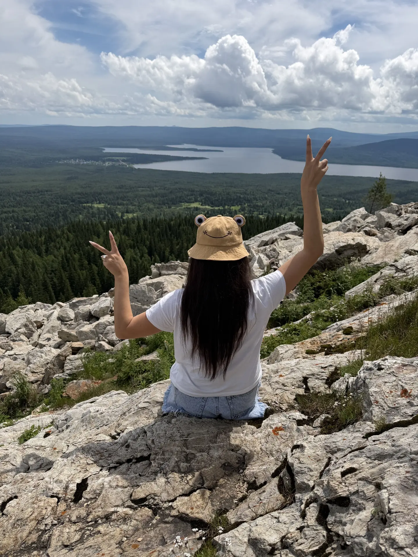 Доброе, доброе утро!😊🌸 

Выключаем внутреннюю бубнилку, выключаем в своей жизни режим «бытовуха»!!