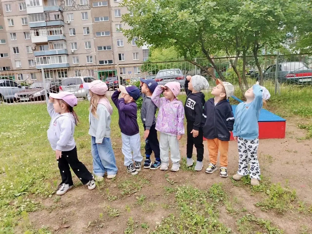 🌤 Солнечная геометрия на прогулке!