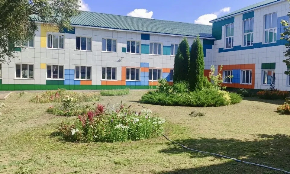 К началу учебного года в Красном Луче завершены работы по обновлению образовательных уч...