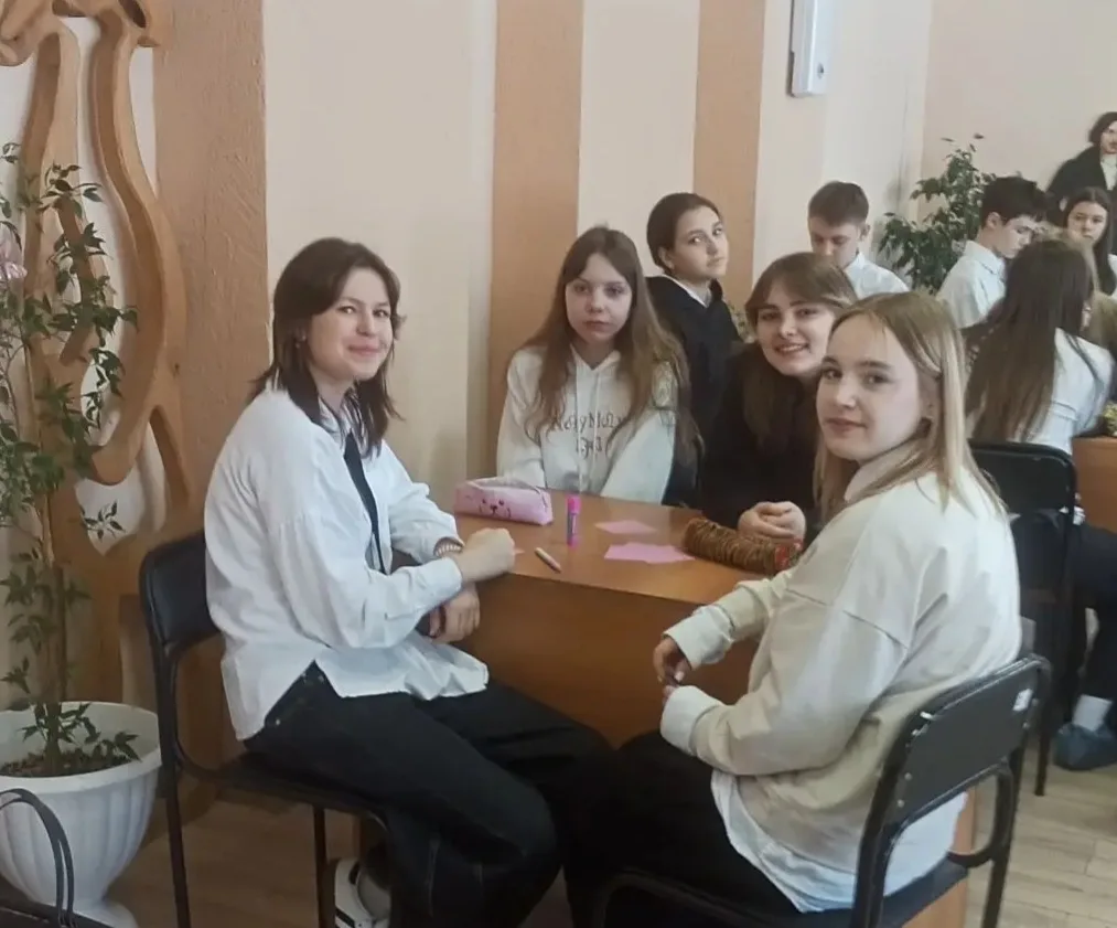 Сегодня команда 7г класса (Белякова Диана, Богатова Татьяна, Выдай Мария, Дяченко Вероника) заняла 3