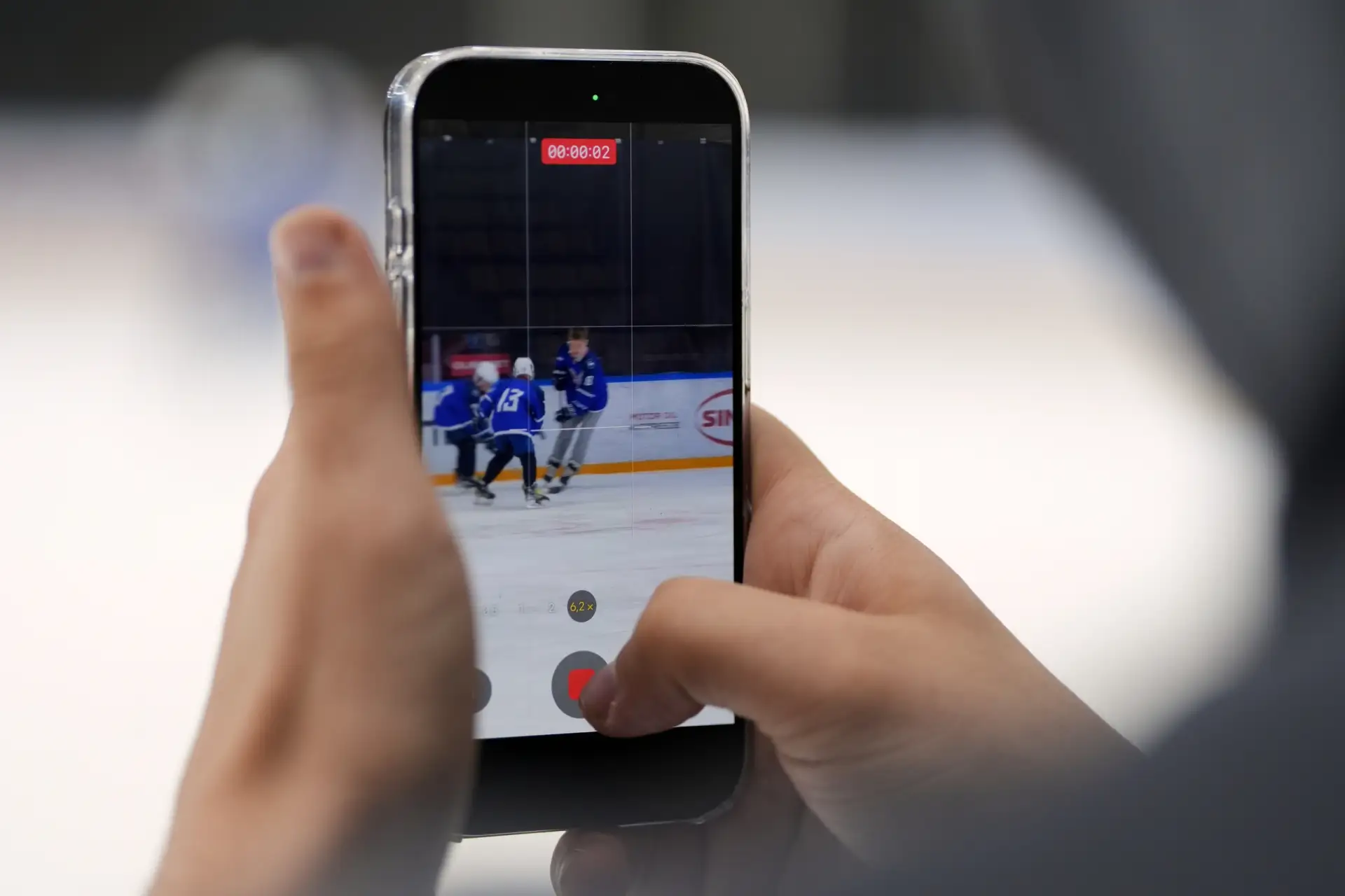 Звёзды хоккея — студенты Мининского университета 🏒  На льду встретились профессионалы и юные таланты