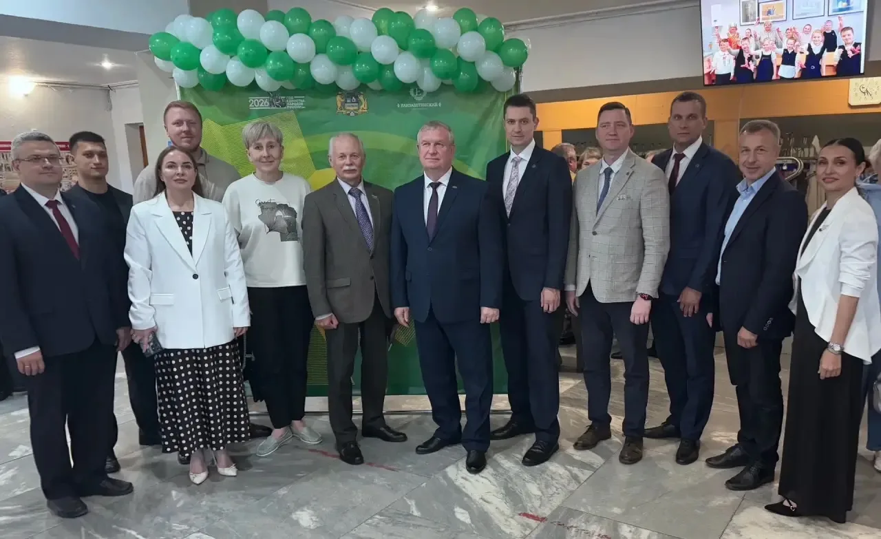 🇷🇺 С Днём России и Днём рождения Чкаловского района!

Сегодня у нас двойной праздник: мы любим огр