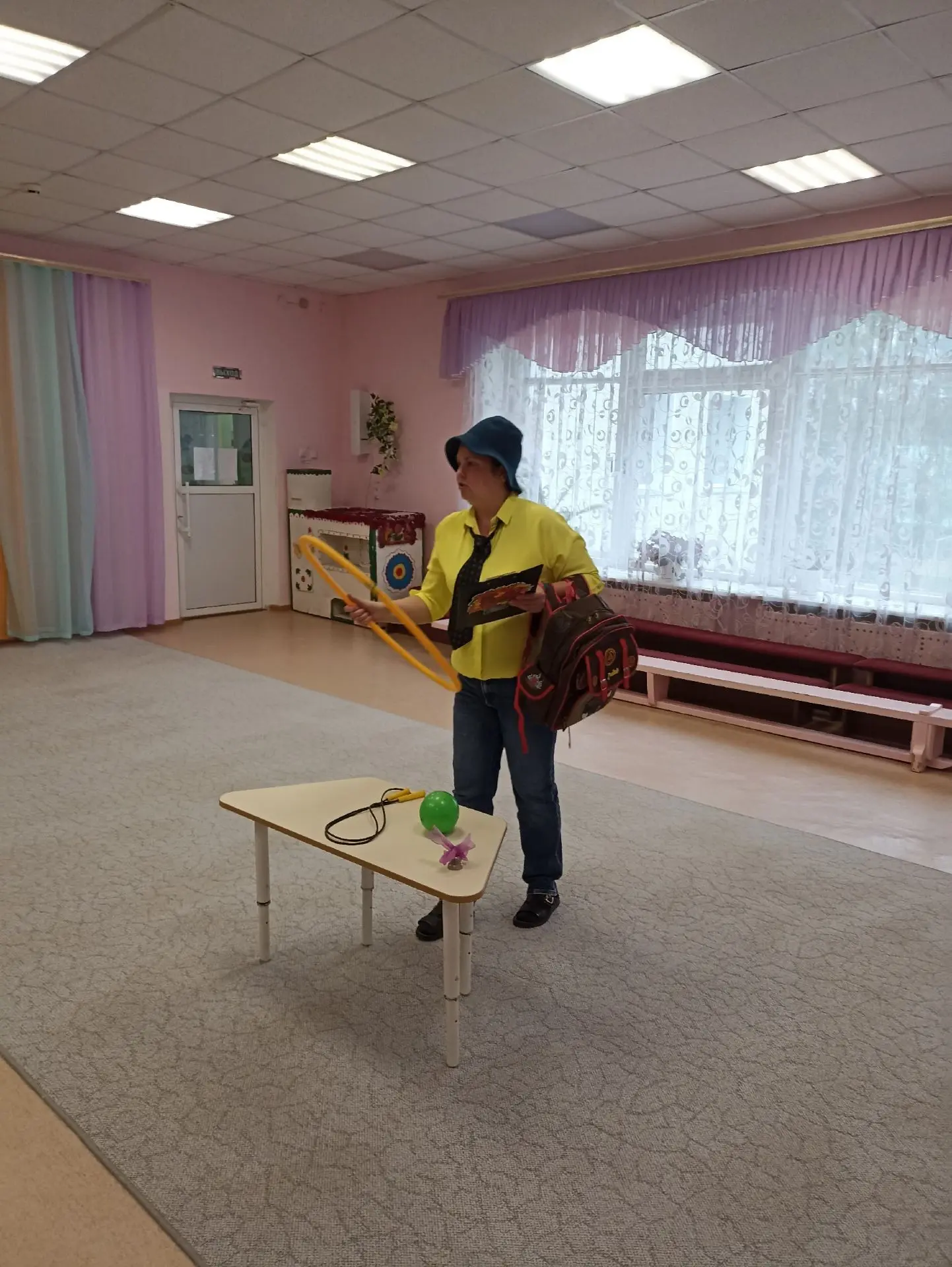📚 С ДНЕМ ЗНАНИЙ! НЕЗНАЙКА В ГОСТЯХ У ДЕТЕЙ🎈