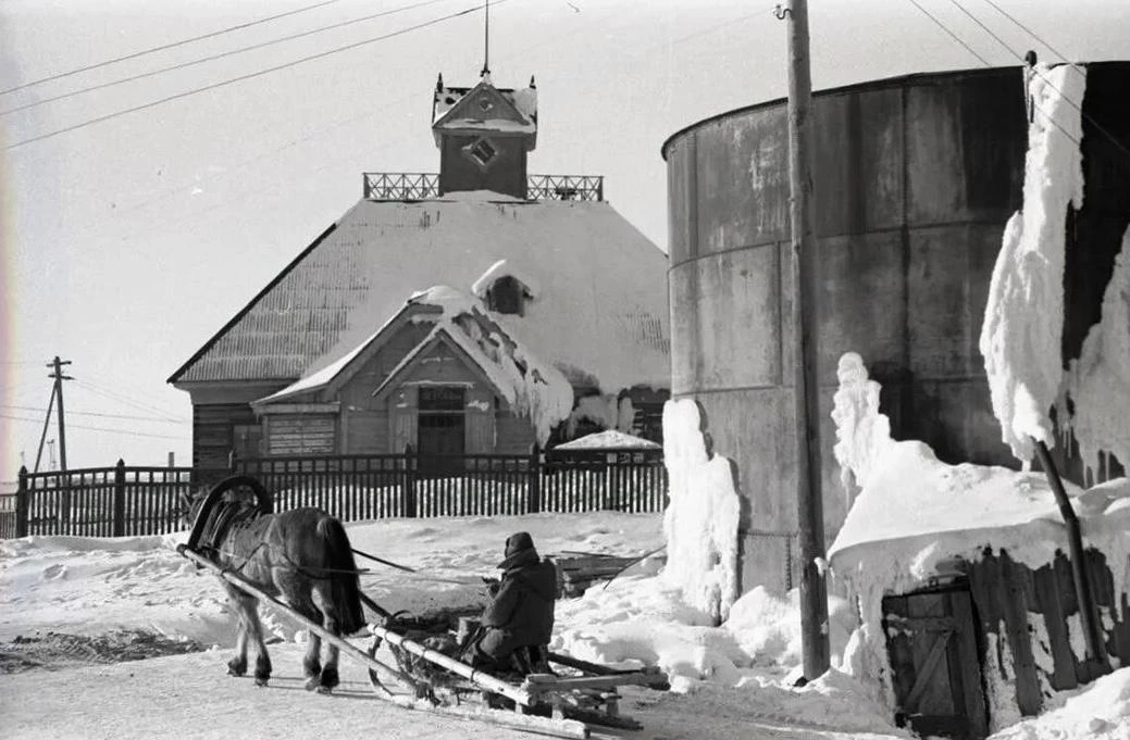 Японцам, добывавшим нефть по концессии в Охе с 1919 по 1944 год, потребовались админист...