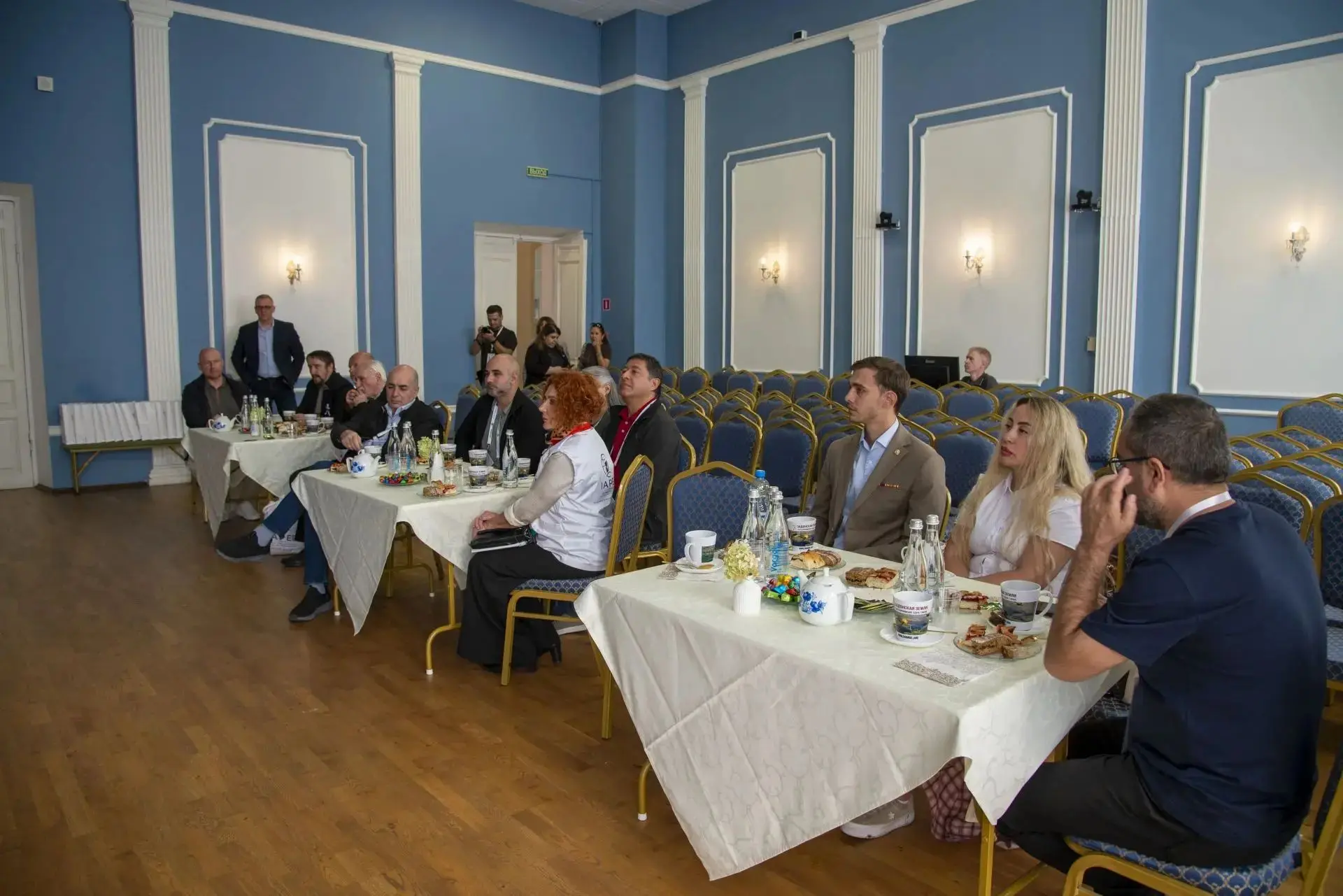 В Задонском округе проходит третий, заключительный день голосования. Жители проявляют а...