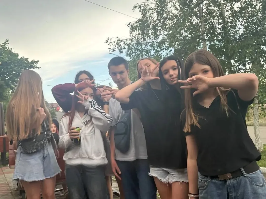 С фанатками