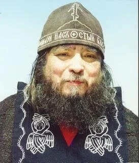 Спасайтесь о Господе тесным путем христианской жизни. Не думайте куда-то уезжать спасат...