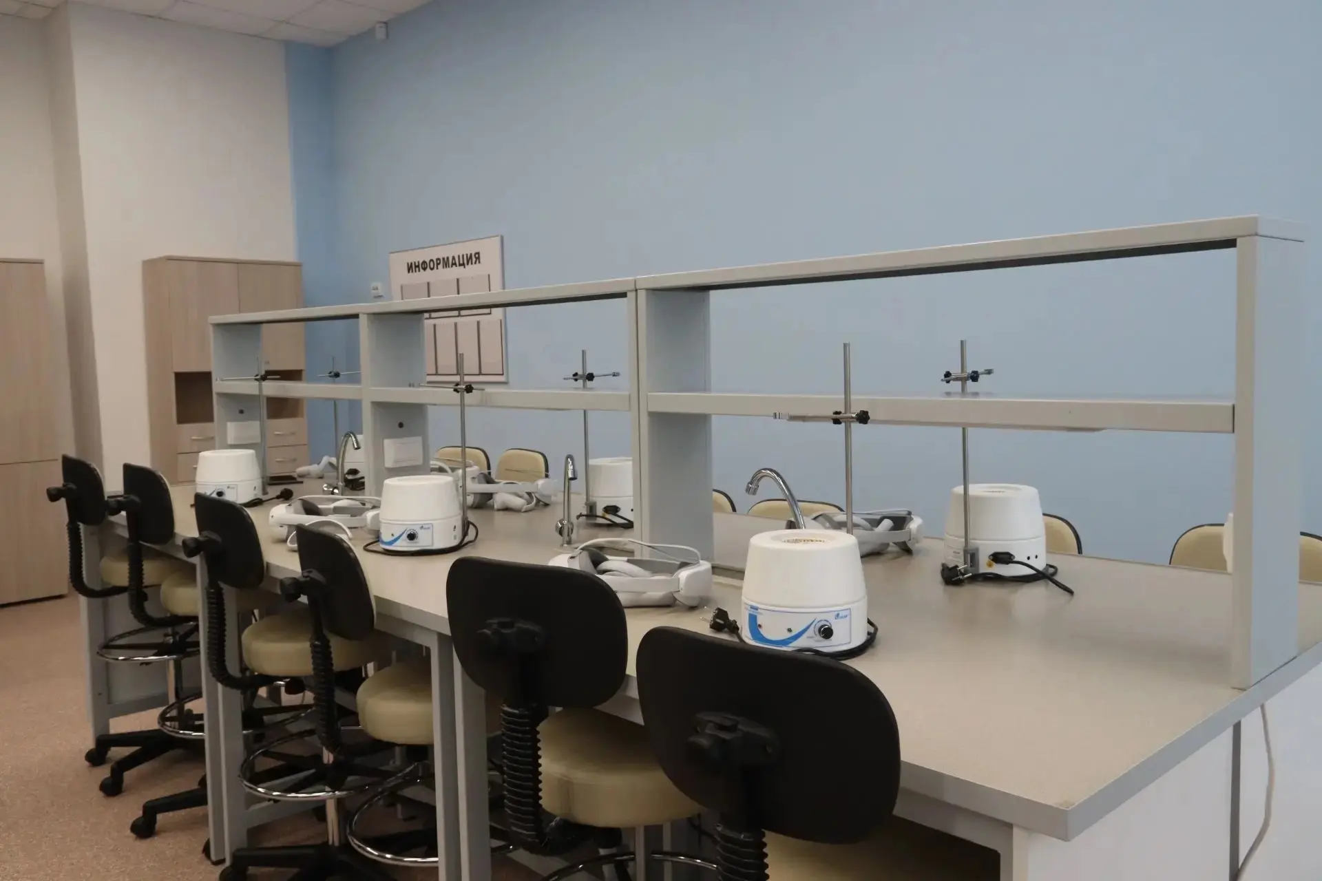 🔬 Продолжается конкурсный набор в 10-й естественнонаучный класс нашей школы с углублённым изучением