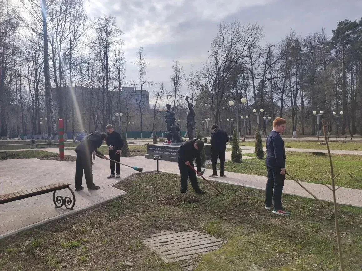 💪 Наша школа в строю участников Международных субботников!

Это не просто уборка — это знак уважени