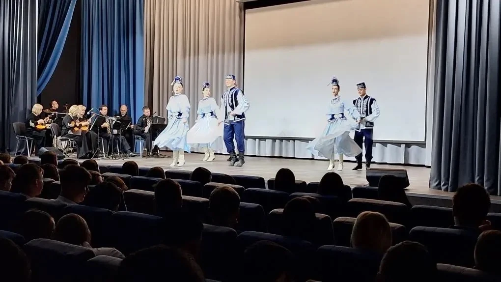 Сегодня в СОШ № 39 состоялся сольный концерт «Народные мотивы» Театра танца «Булгары»!