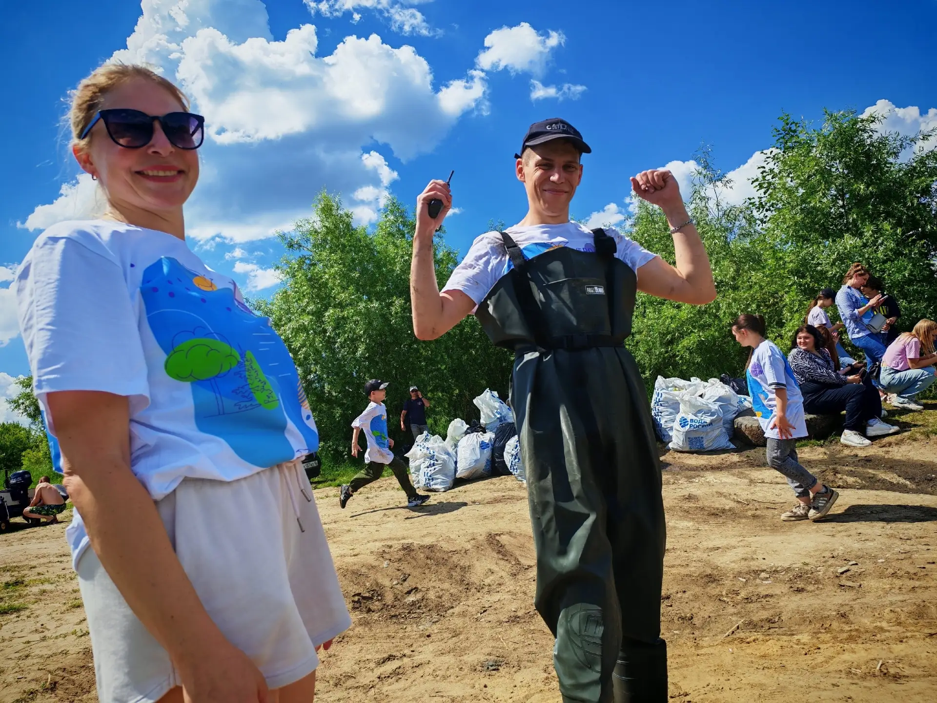 В Курске на реке Сейм прошла масштабная акция «Вода России»

🌊В июне в Курске на реке Сейм прошло ц