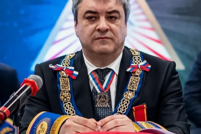 Как рэпер стал масоном  Кандидат в президенты России 2008 года, великий мастер масонской ложи России