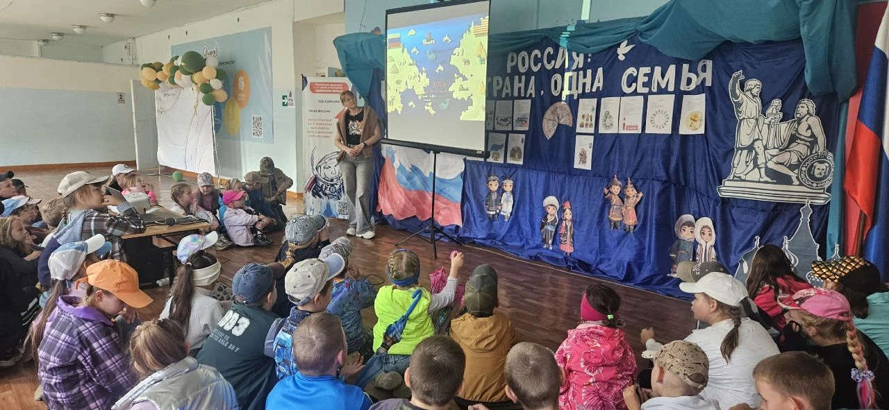 🏴‍☠️ В ПОИСКАХ СОКРОВИЩ! 🗺️

Наши отряды превратились в настоящих искателей приключений! Вооруживш