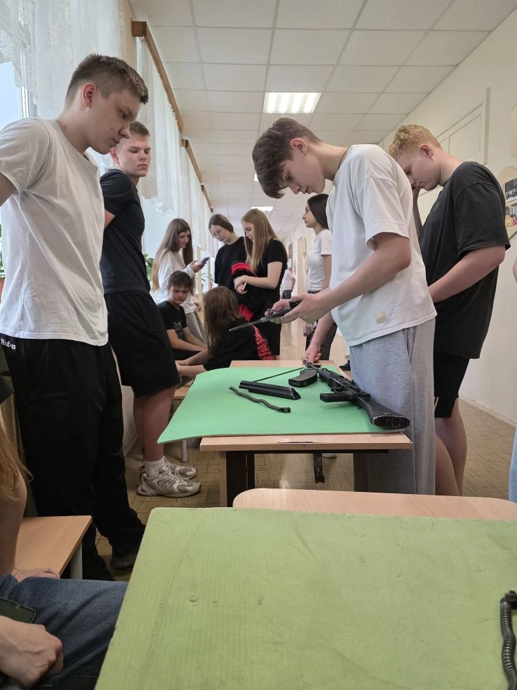 🚩 День здоровья в 7-8 классах: военно-туристский марафон состоялся, даже несмотря на сюрпризы погоды