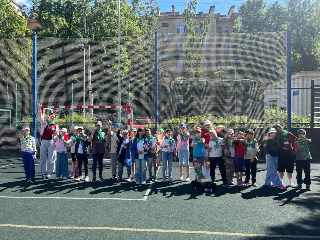 11 июня 7 отряд нашей "Галактики" принял участие в спортивном мероприятии «Весёлые старты» для участ