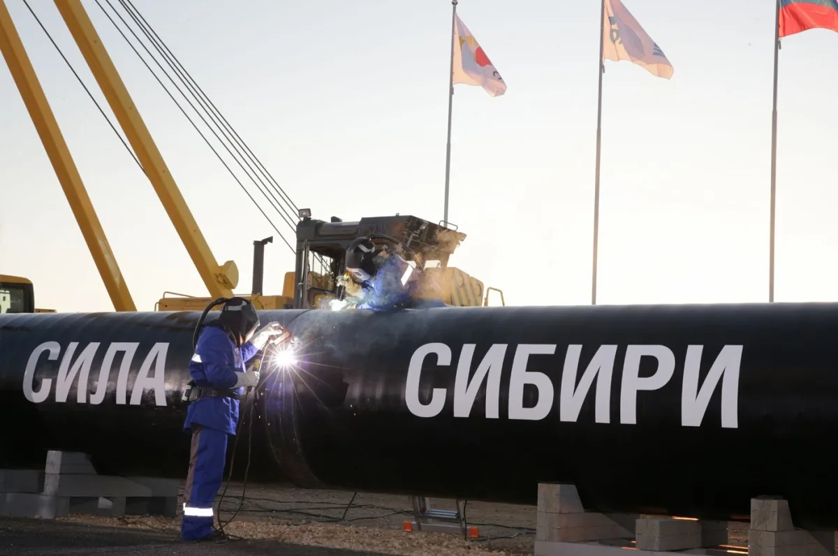 «Силу Сибири» и «Силу Сибири-2» могут соединить перемычкой

Газопроводные системы «Сила Сибири» и «С