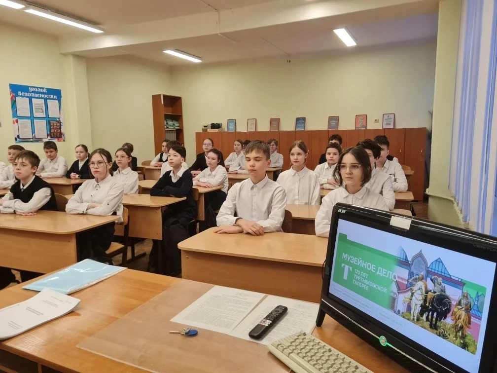 В чебоксарских  школах состоялись занятия из цикла «Разговоры о важном»:  новую учебную неделю ребят