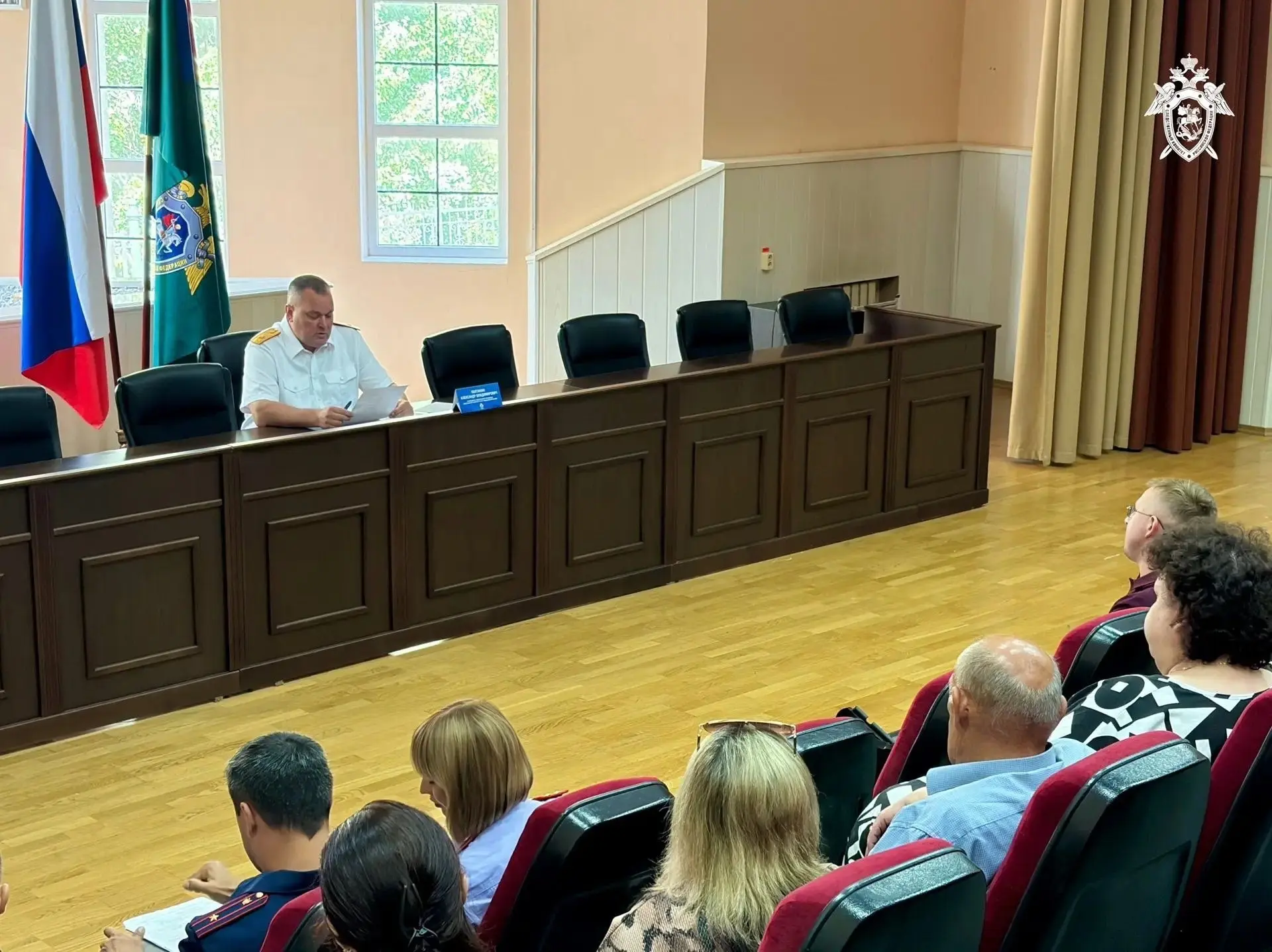 Руководитель СУ СКР по Чувашии провел прием жителей Алатырского округа по вопросам расселения из ава