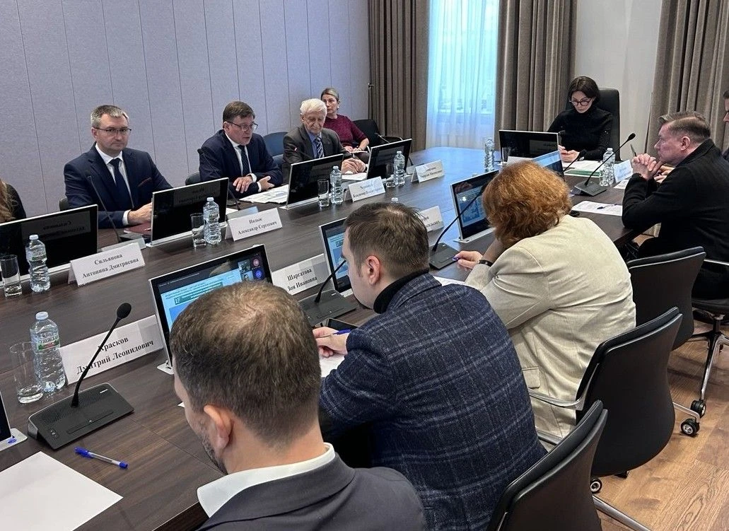 «Чистый воздух»: в Росприроднадзоре обсудили контроль за снижением выбросов и ответстве...