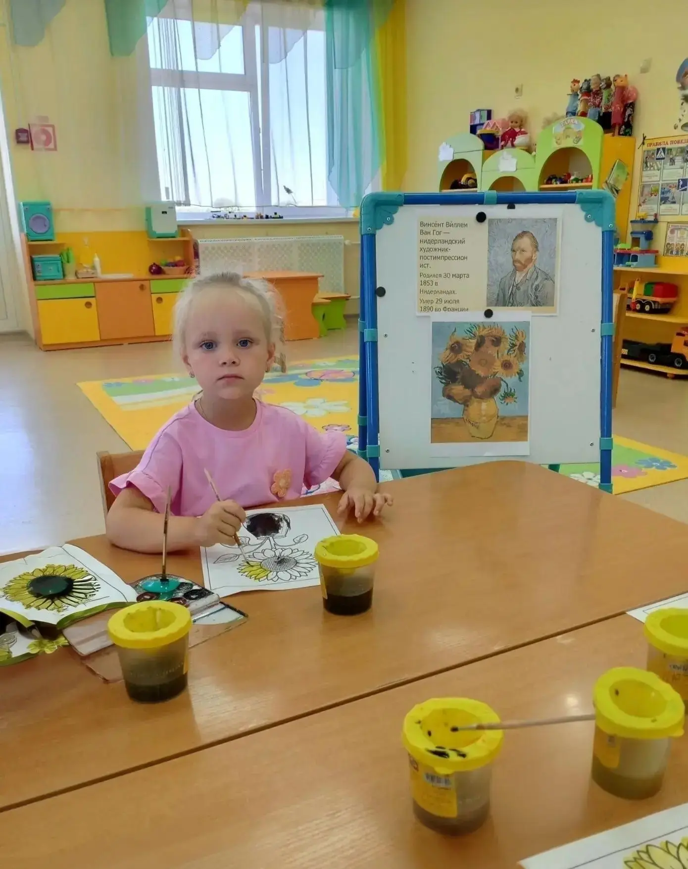 Лето ☀️ — время ярких открытий! Дети не скучают, а искусство изучают 🎨.
Клод Моне, Ван Гог и Левита