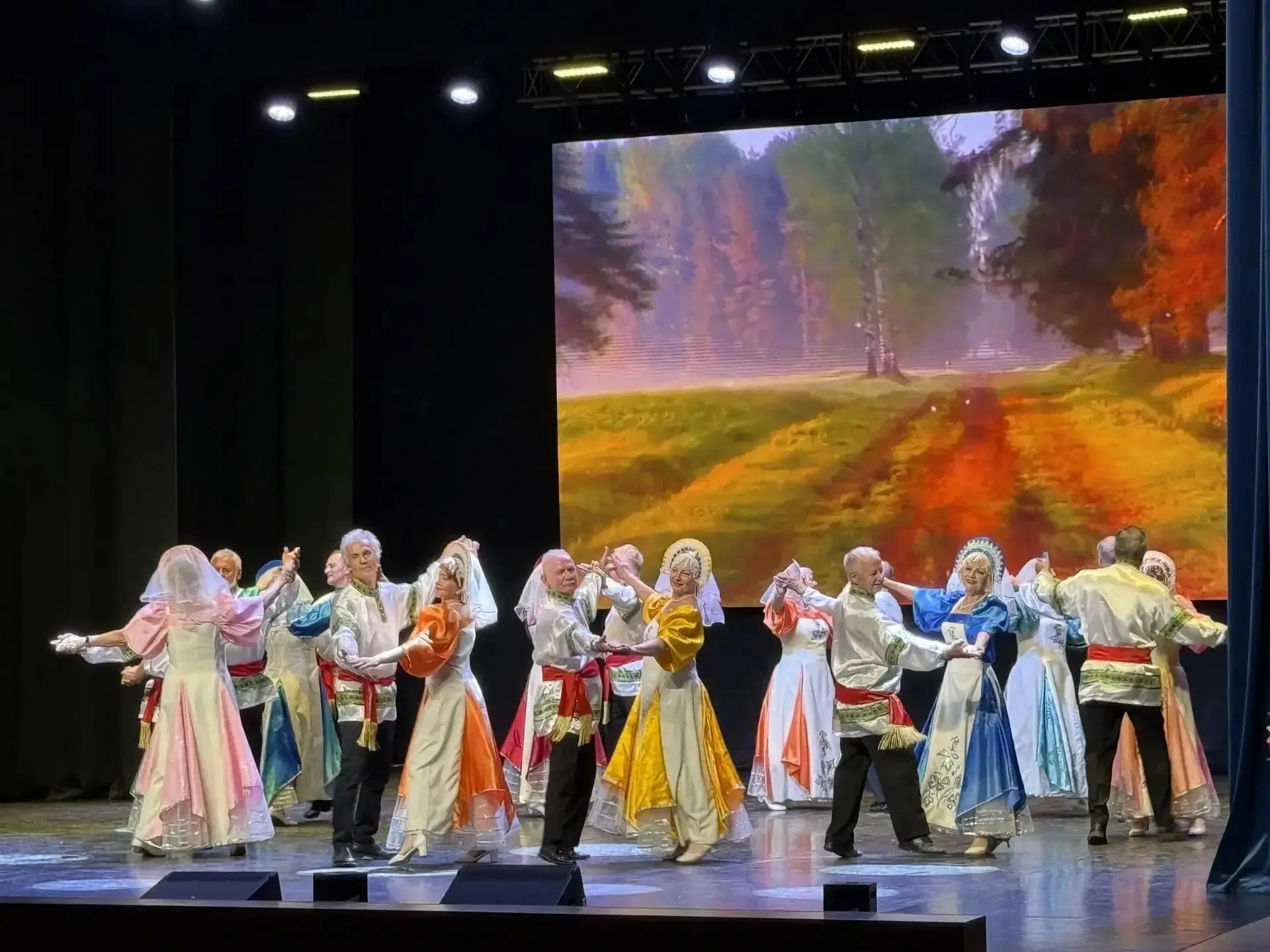 📍9 июня состоялось открытие фестиваля «Танцевальная канитель», посвященного Году единс...